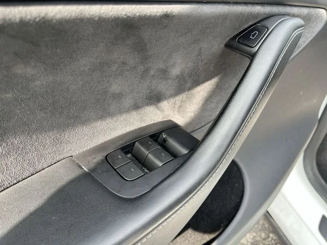 Used 2023 White Tesla Long Range image 17