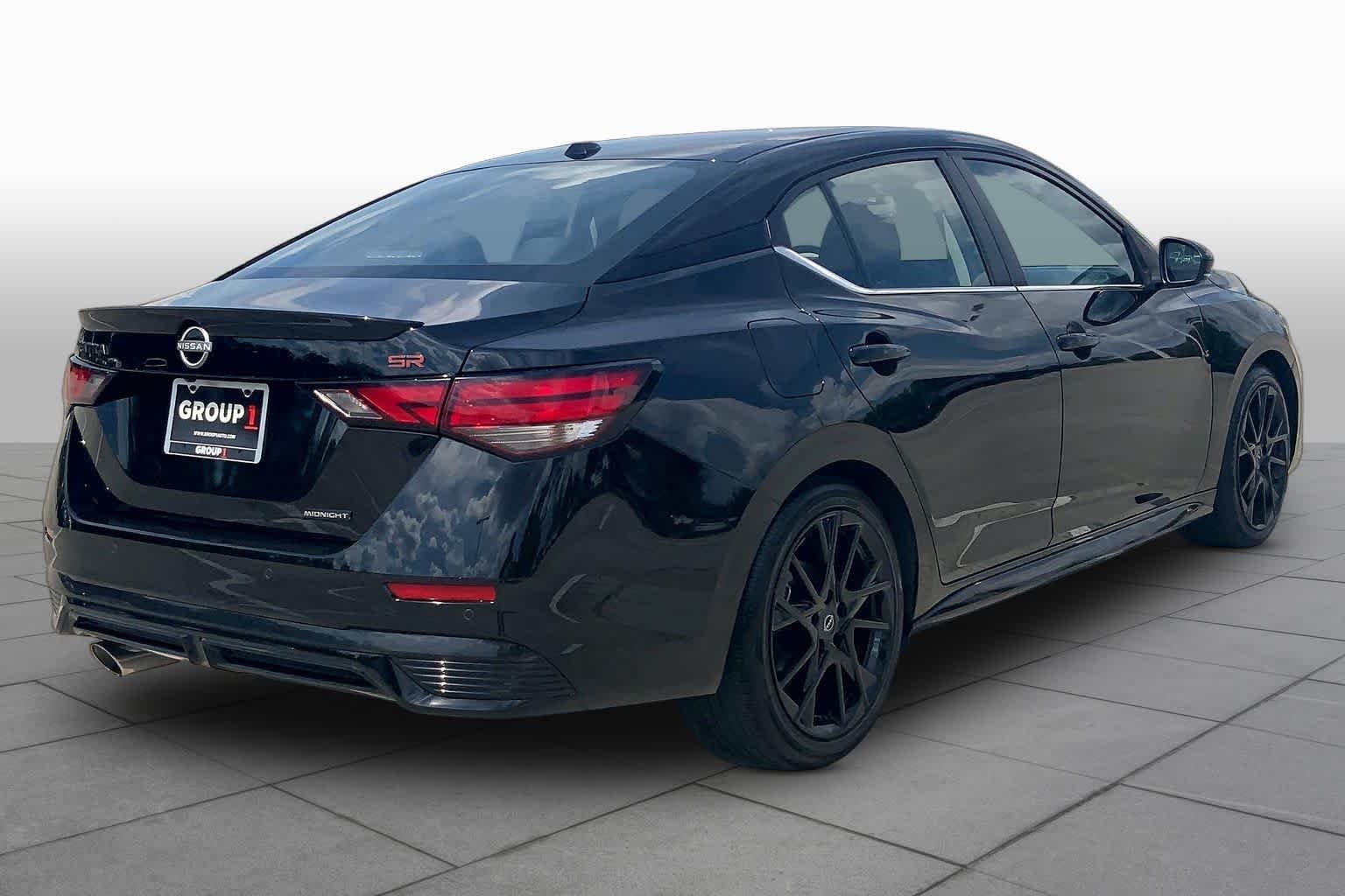 Used 2025 Super Black Nissan SR image 13