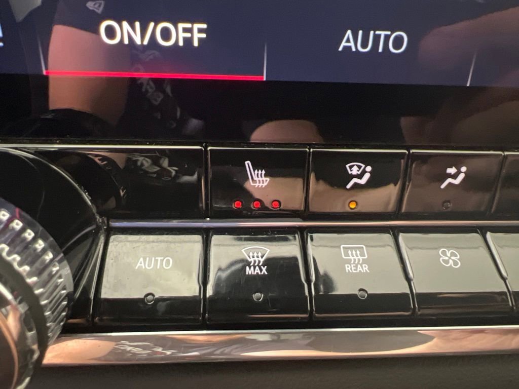 Used 2024 Onyx Black GMC Elevation image 15