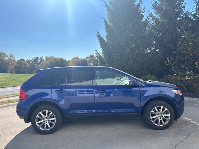Used 2014 Blue Ford SEL image 5
