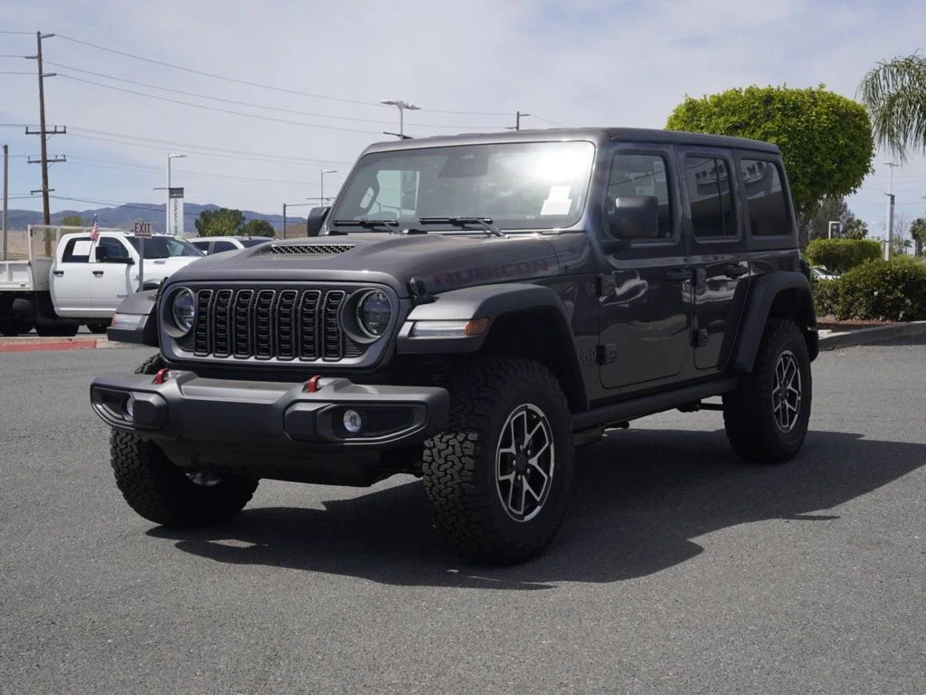 New 2026 Granite Crystal Metallic Clear-Coat Exterior Paint Jeep Rubicon image 8
