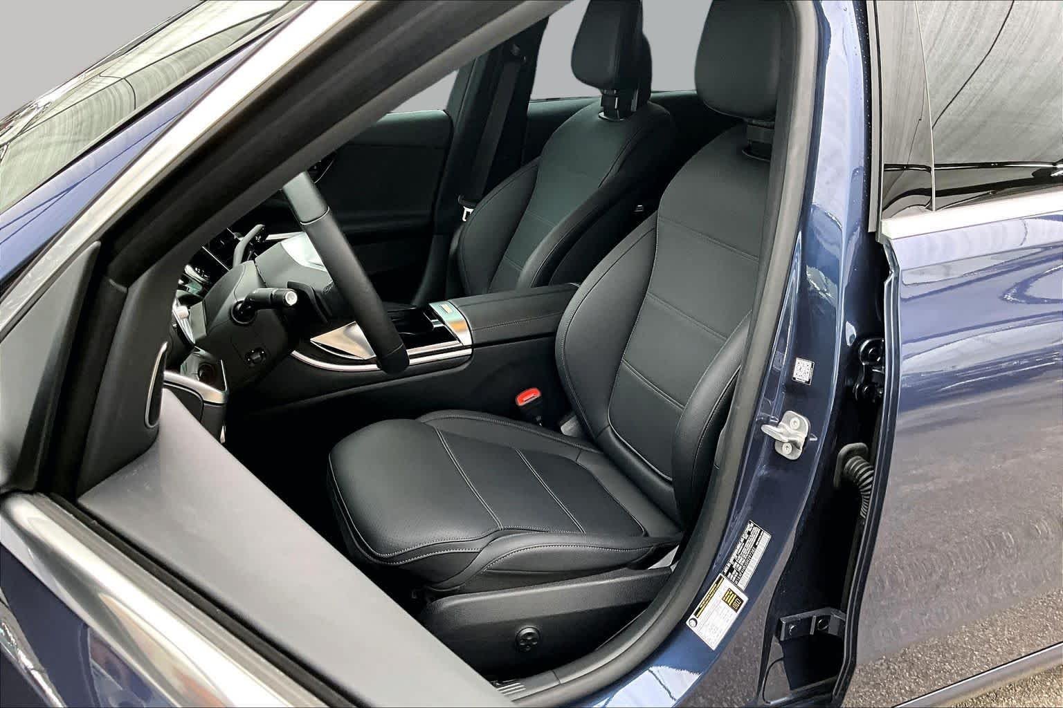 Used 2025 Twilight Blue Metallic Mercedes-Benz C 300 image 8