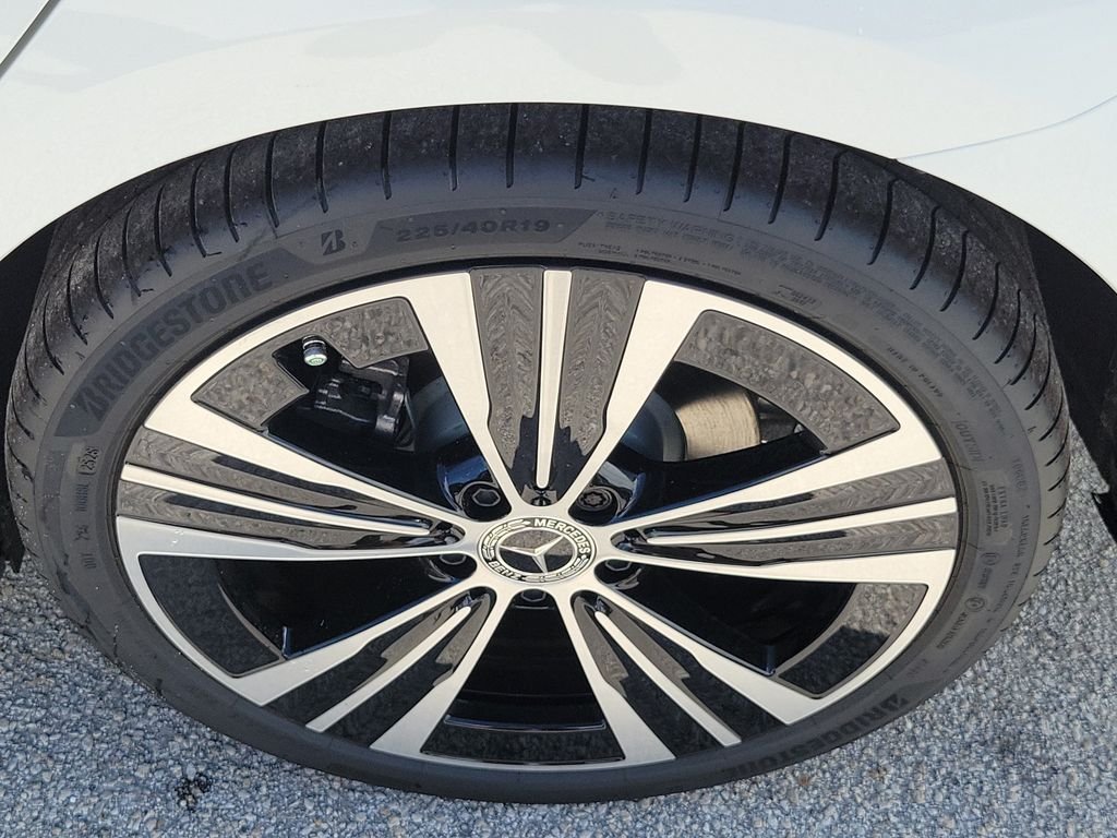 New 2027 Polar White Mercedes-Benz CLA 220 image 8
