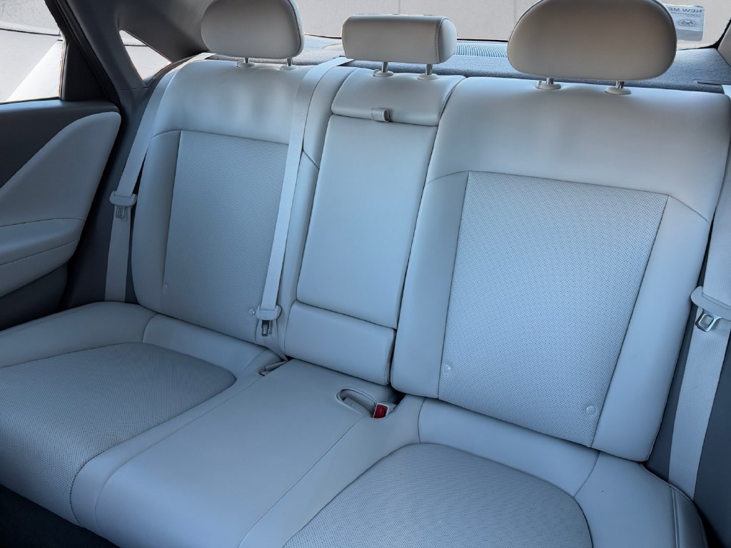 Used 2023 Blue Hyundai Limited image 18