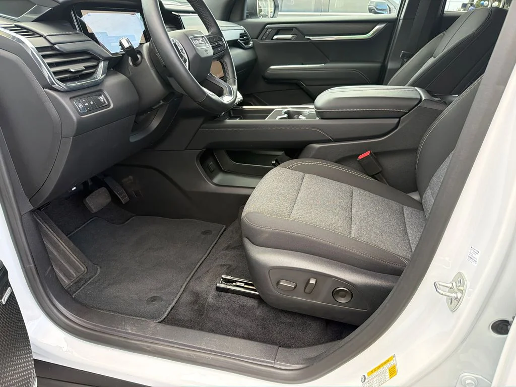 Used 2026 White GMC Elevation image 9