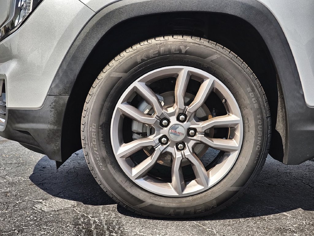 Used 2022 Silver GMC SLT image 10