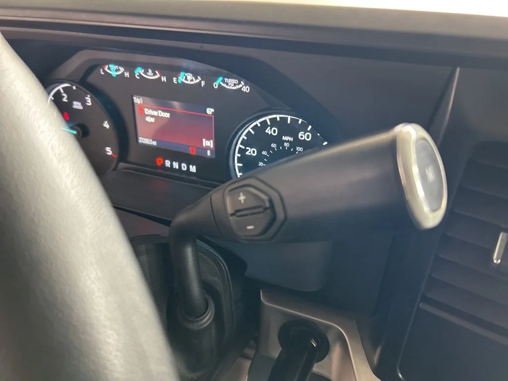Used 2025 White Ford XL image 9