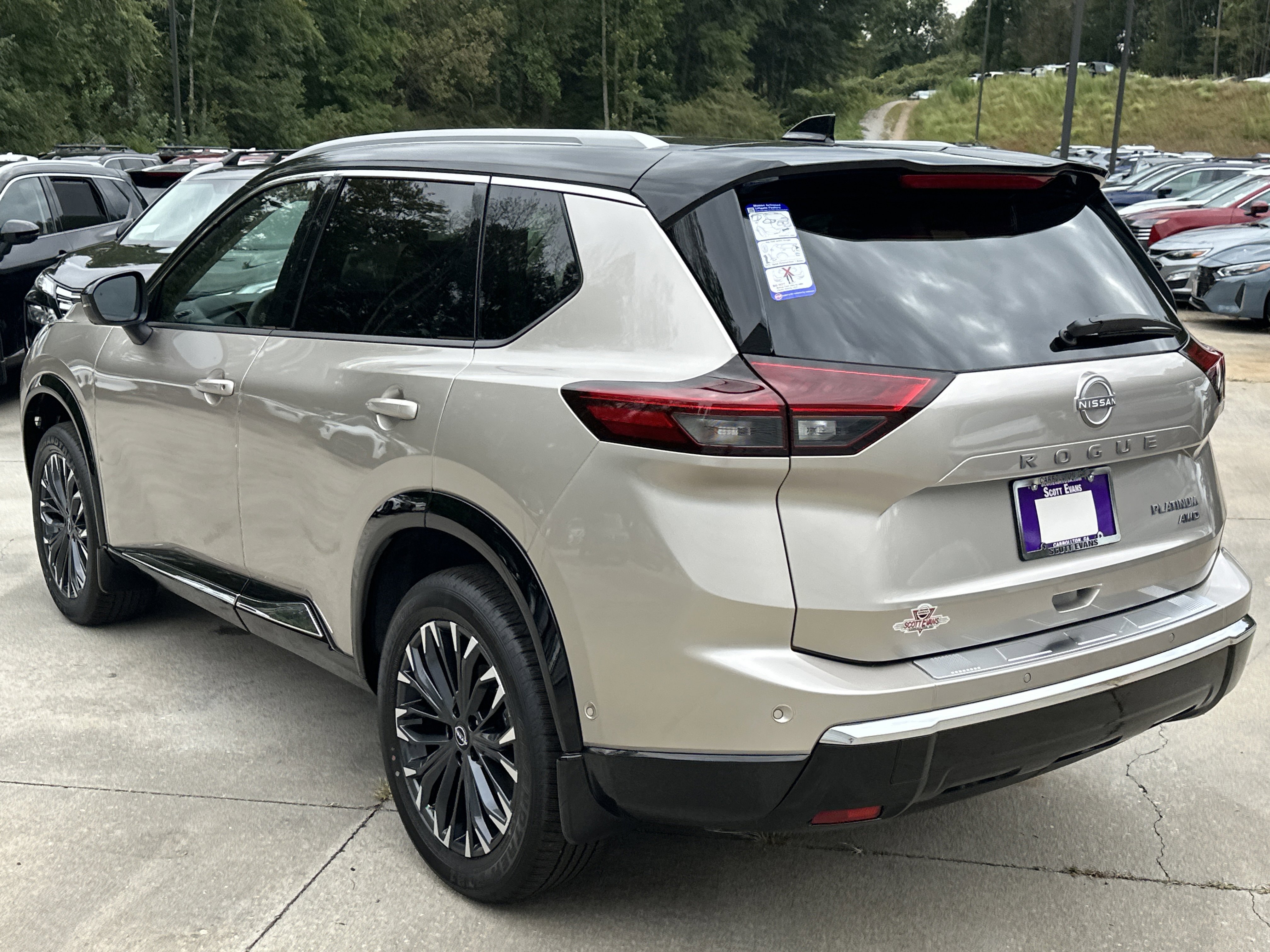 2026 Nissan Rogue Platinum - Photo 6