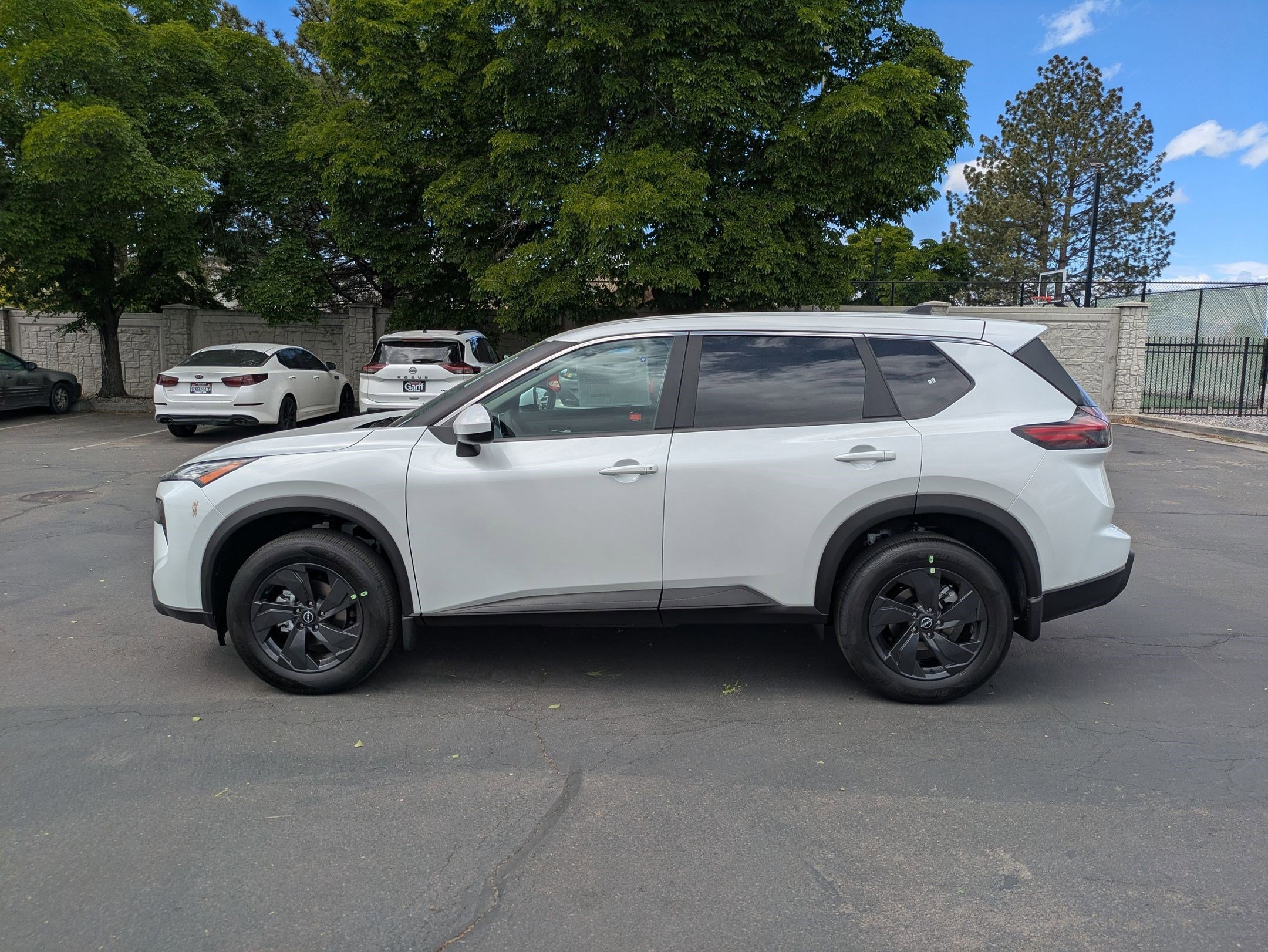 New 2026 Everest White Pearl TriCoat Nissan SV image 7