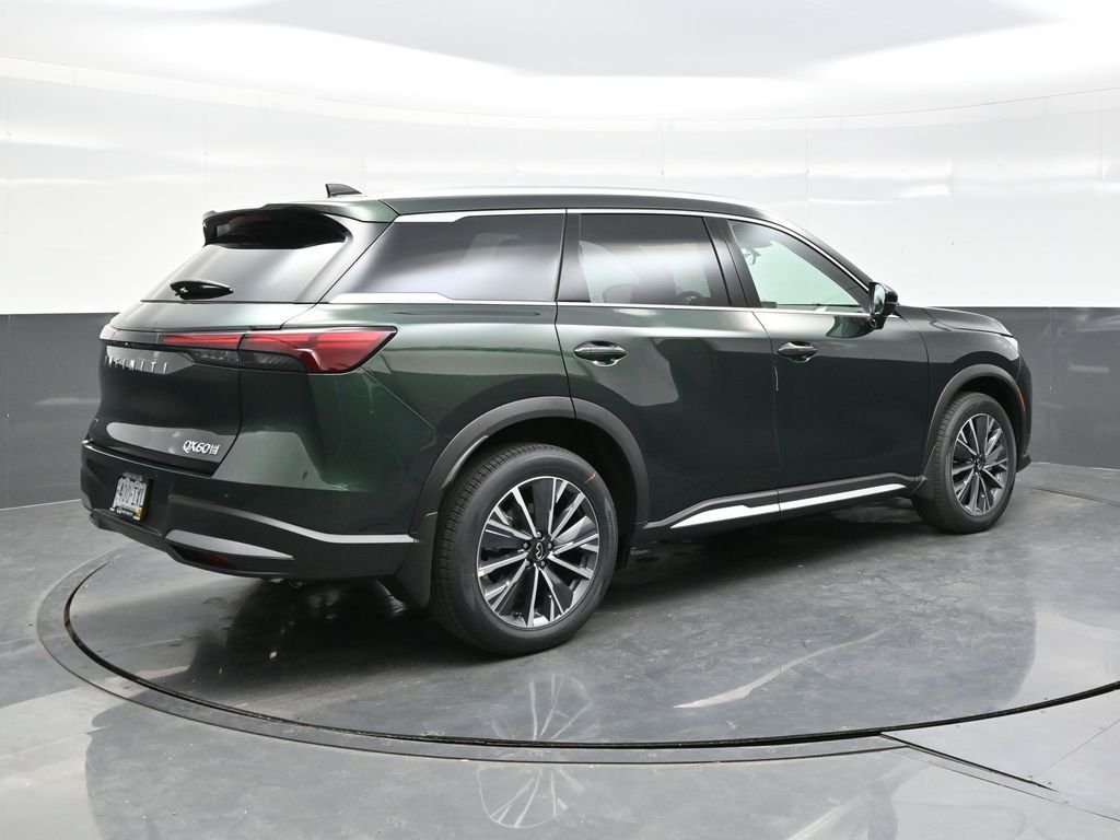 New 2026 Green INFINITI LUXE image 7