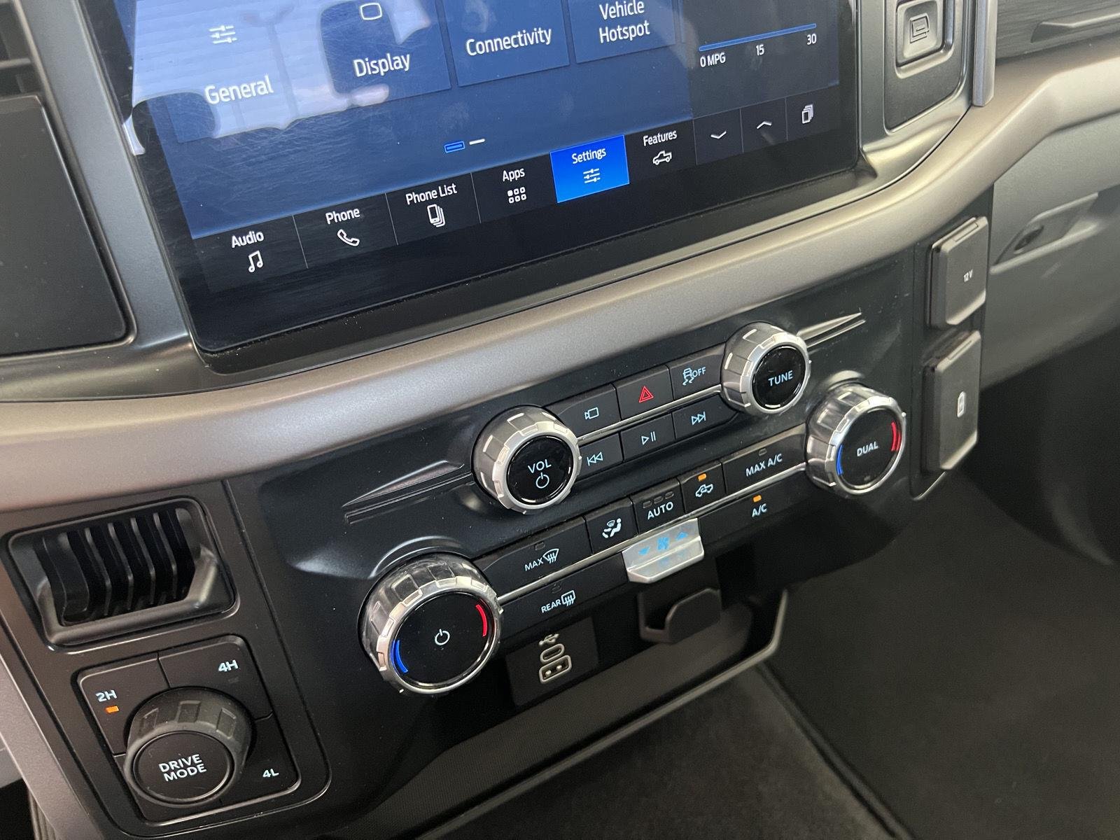 2025 Ford F-150 XLT - Photo 19