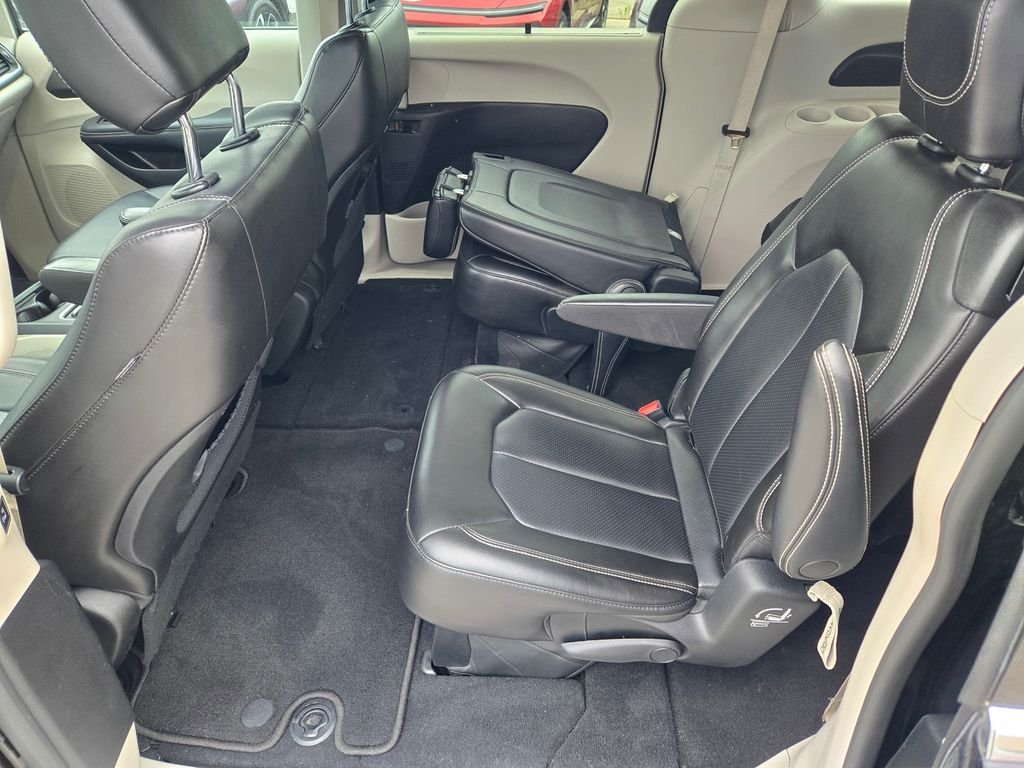 2023 Chrysler Pacifica Touring L - Photo 25