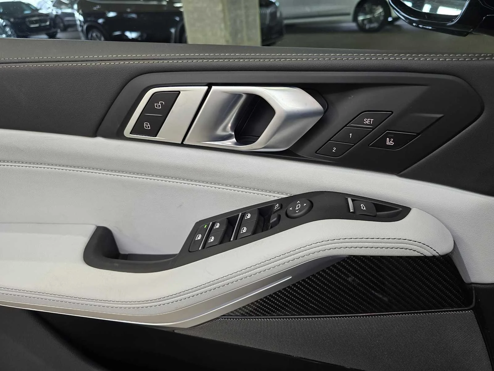 New 2026 Dravit Grey Metallic BMW M60i image 21