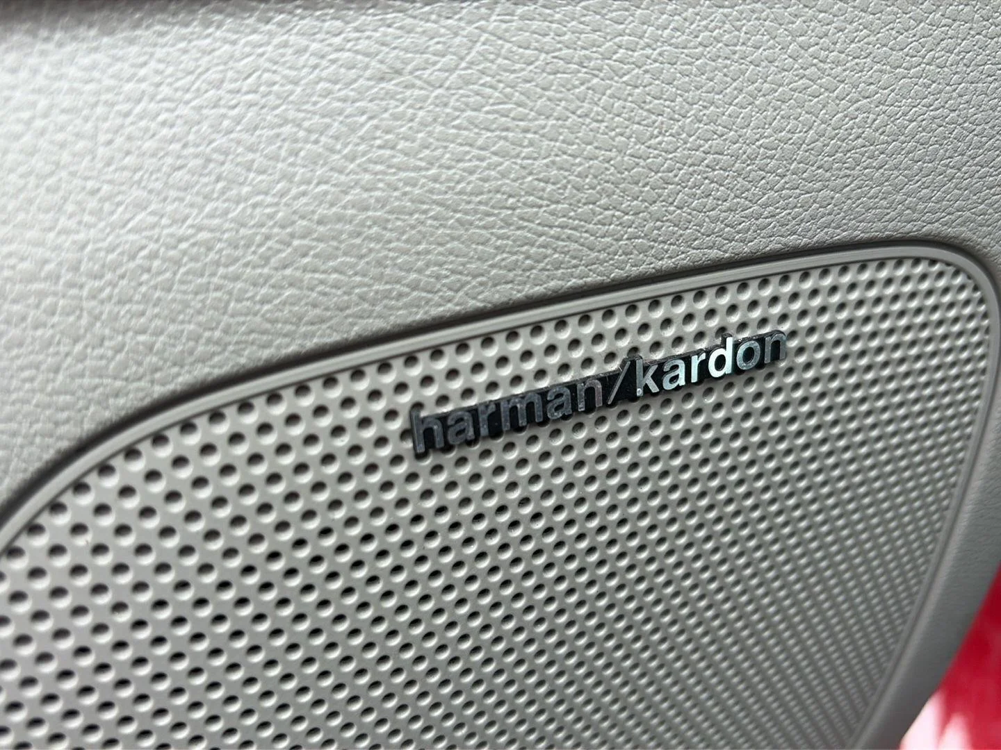 Used 2021 Hyper Red Kia SX Turbo image 9