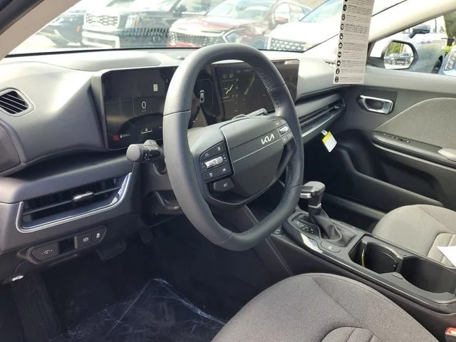 New 2025 Snow White Pearl Kia EX image 7