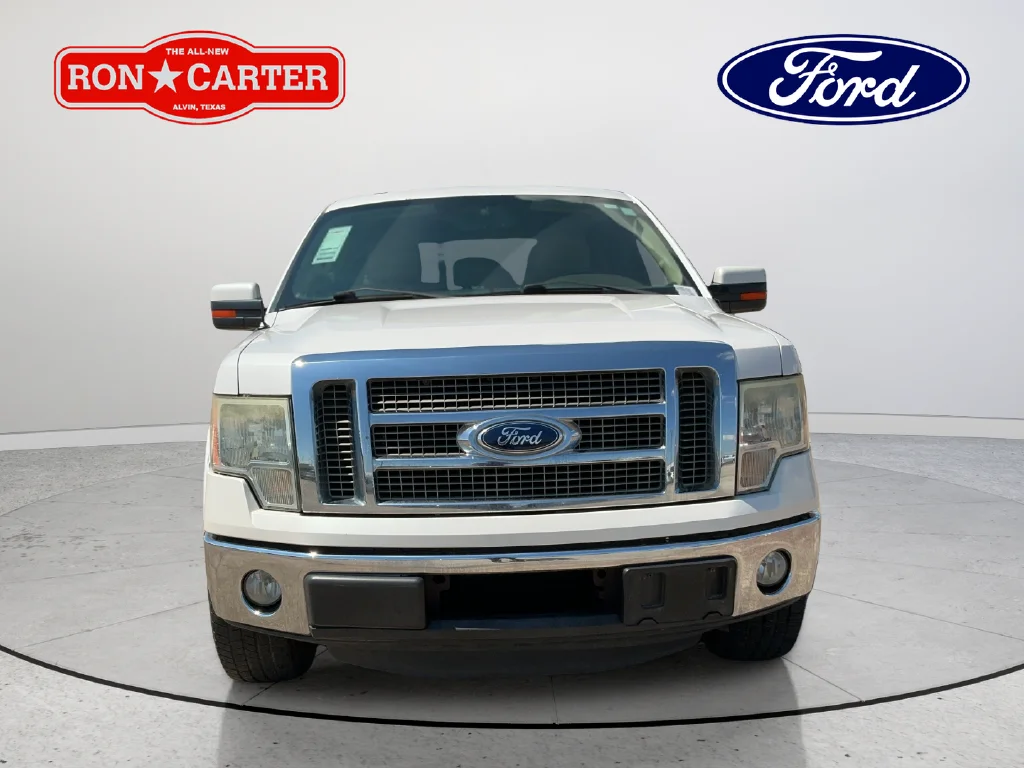 Used 2011 White Ford Lariat image 2