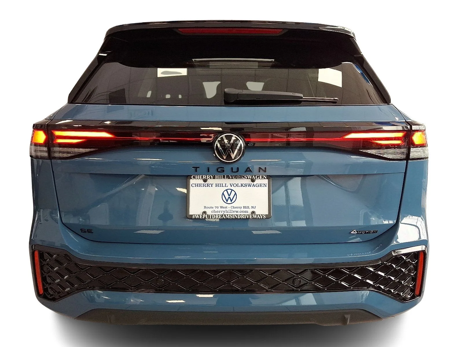 New 2026 Monterey Blue w/Deep Black Roof - U12T Volkswagen SE R-Line Black image 5