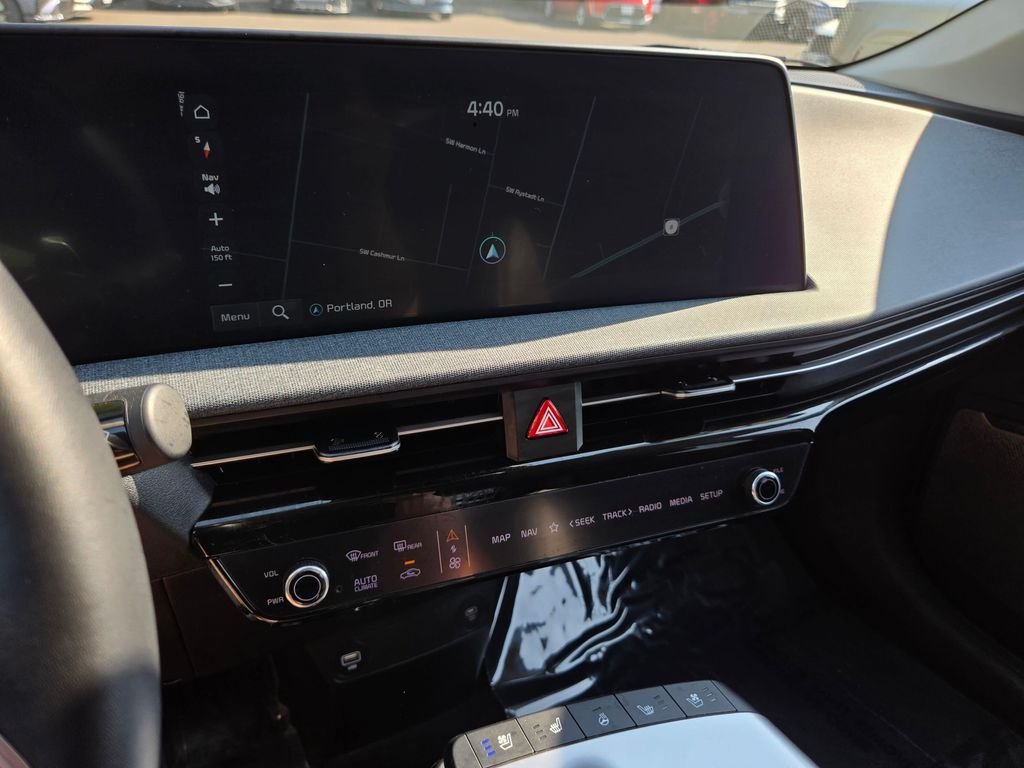 Used 2023 Blue Kia Wind image 25