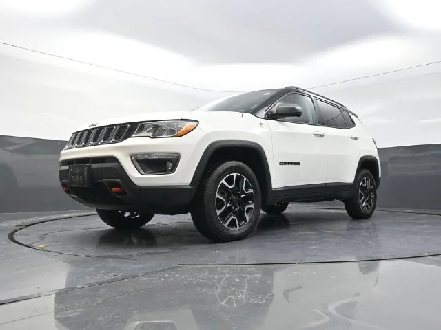 Used 2020 White Jeep Trailhawk image 33