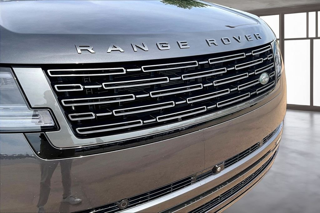 Certified Used 2023 Carpathian Gray Premium Metallic Land Rover SE image 28