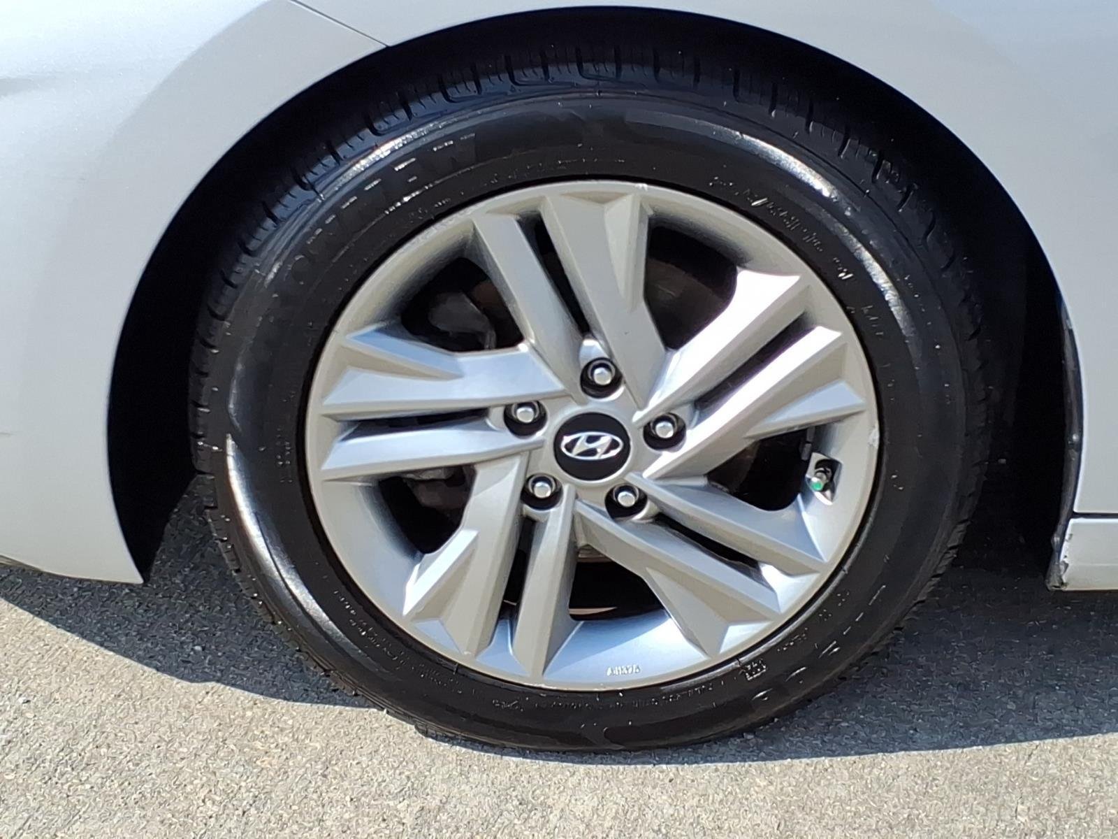 Used 2020 Symphony Silver Hyundai SEL image 4