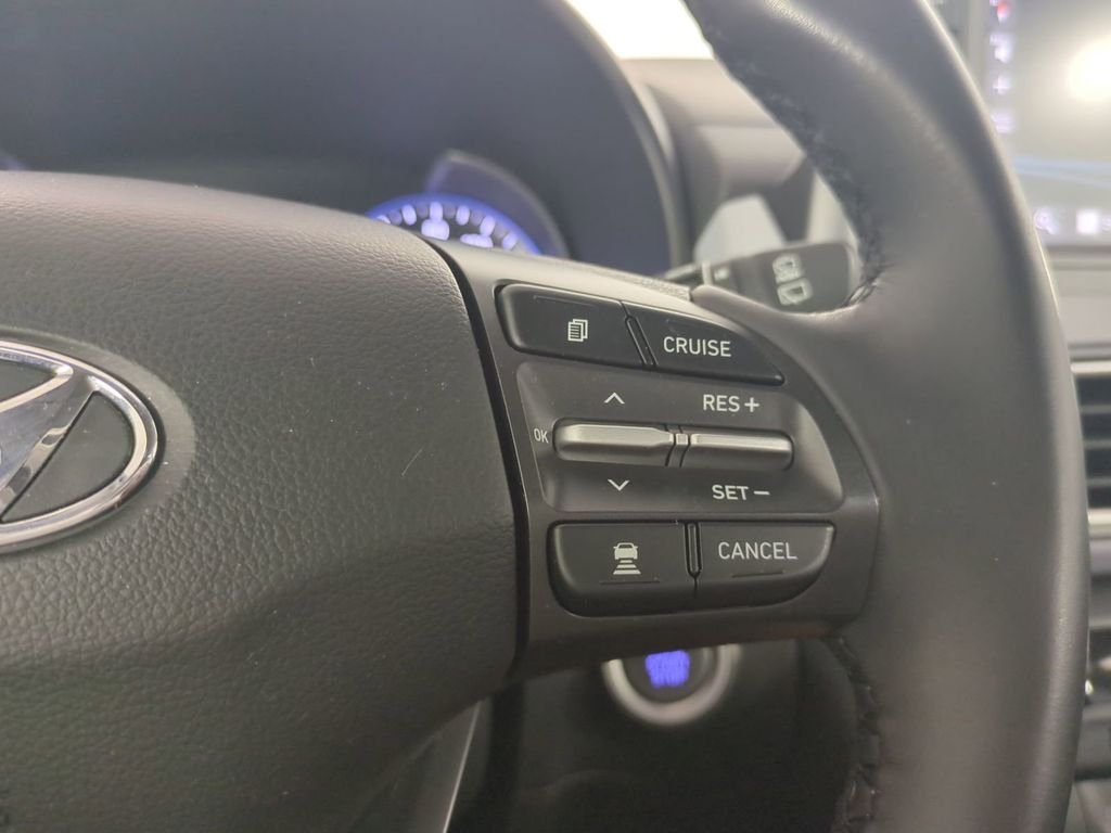 Used 2021 Red Hyundai Ultimate image 33