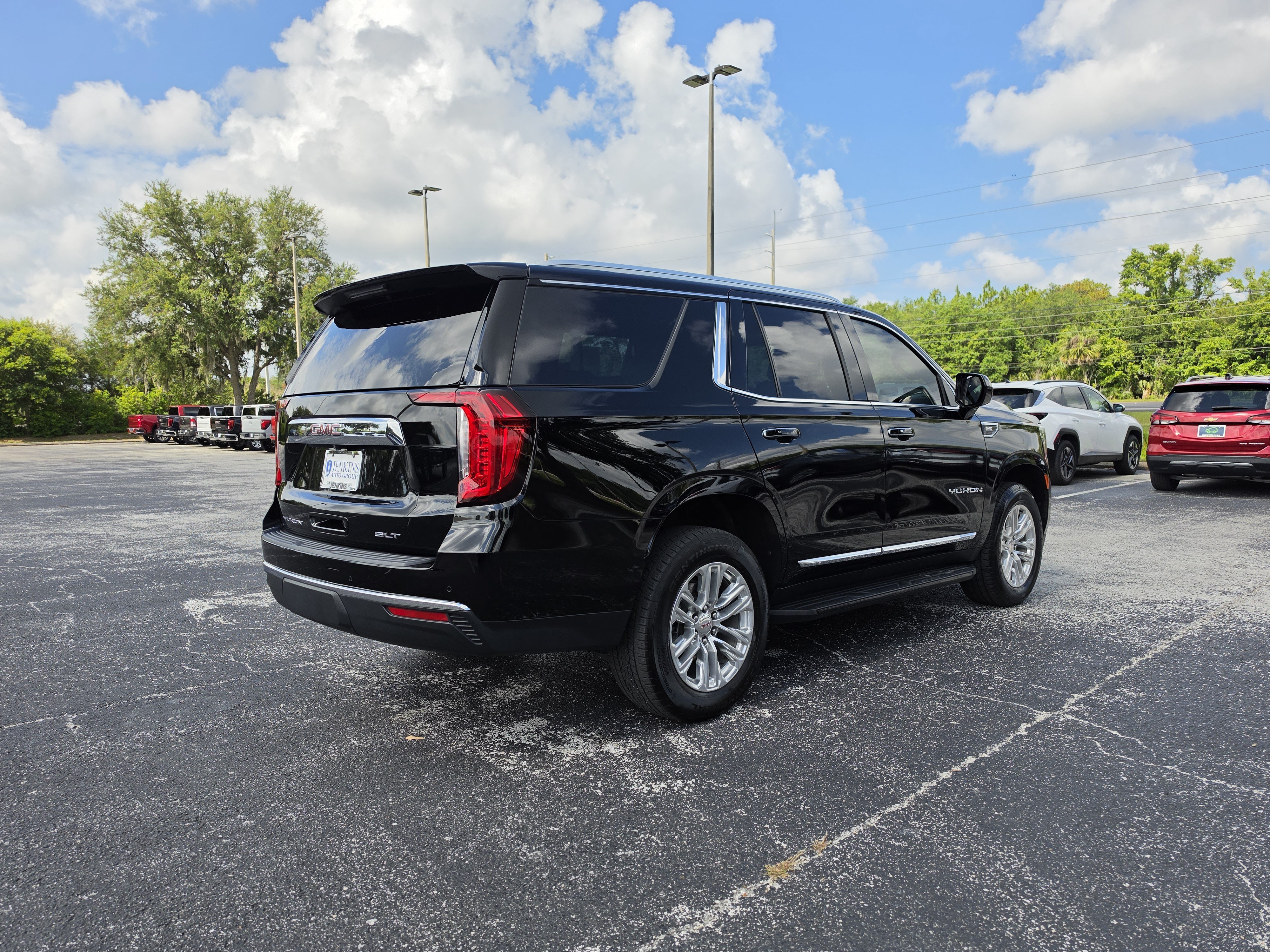 Used 2023 Onyx Black GMC SLT image 5
