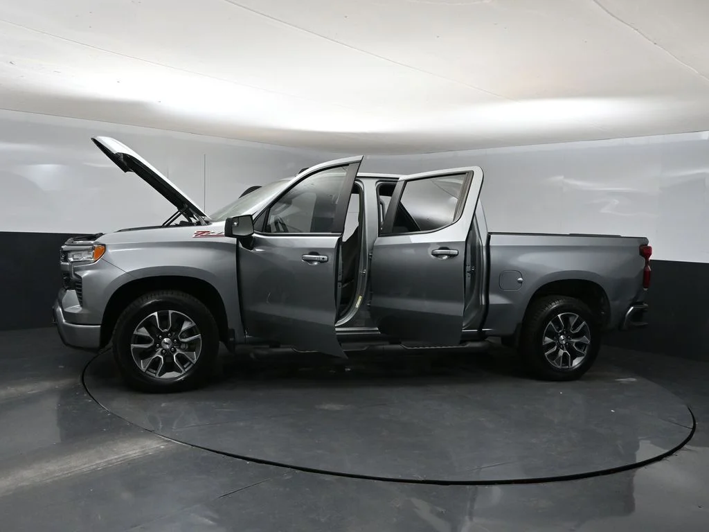 Used 2024 Gray Chevrolet RST image 43