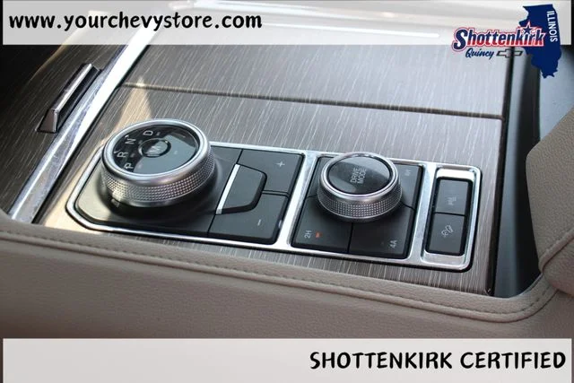 Used 2022 White Ford Limited image 25