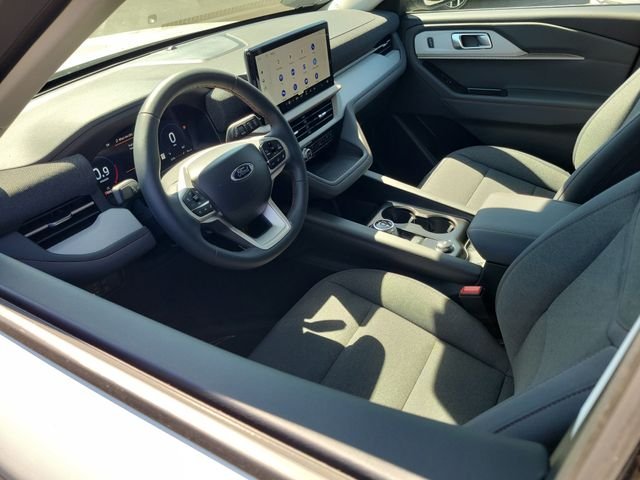 New 2026 Star White Metallic Tri-Coat Ford Active image 3