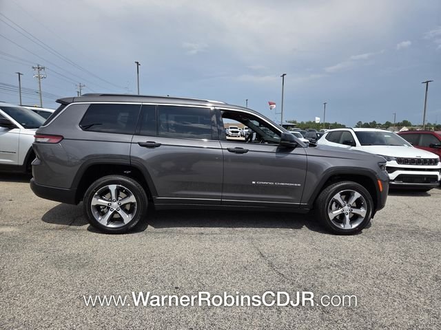 New 2026 Baltic Gray Metallic Clear-Coat Exterior Paint Jeep Limited image 12