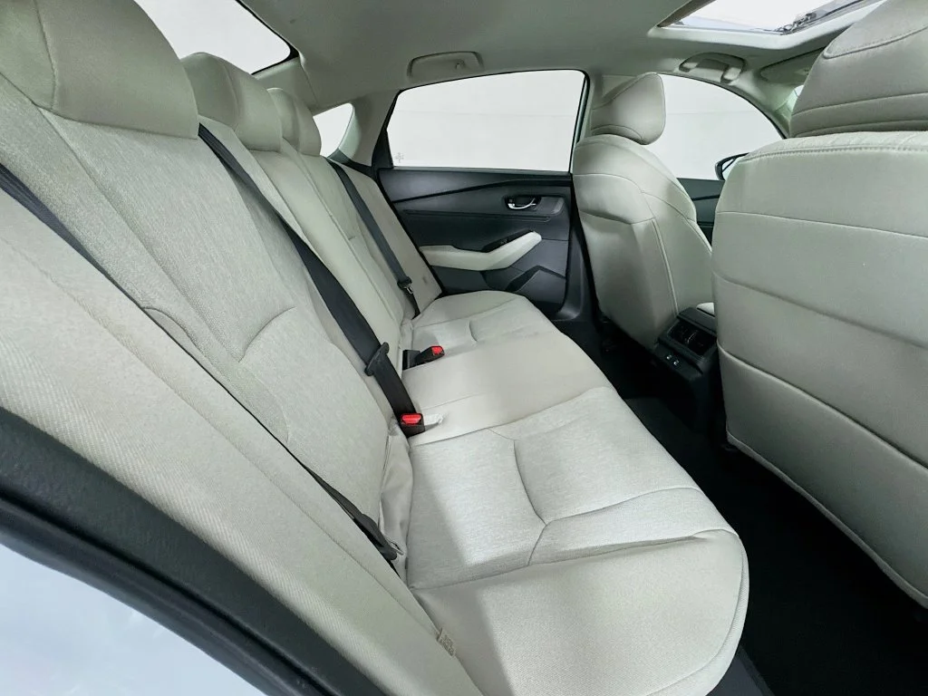 New 2026 Platinum White Pearl Honda SE image 36
