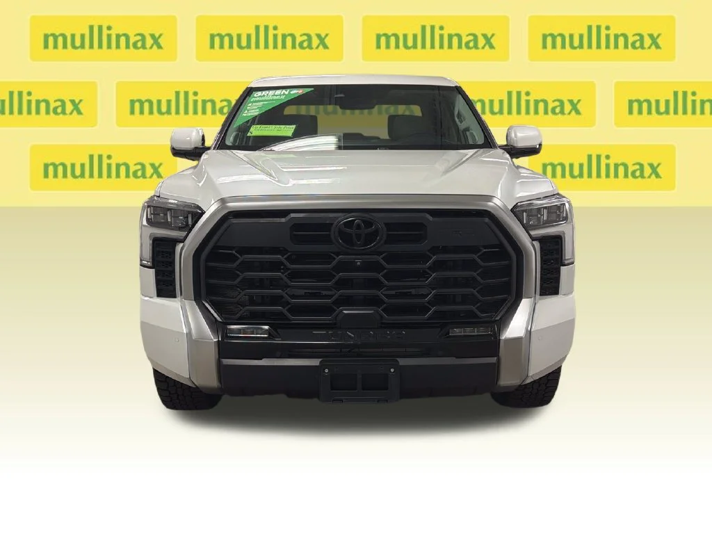 Used 2022 Off-white Toyota Limited image 6