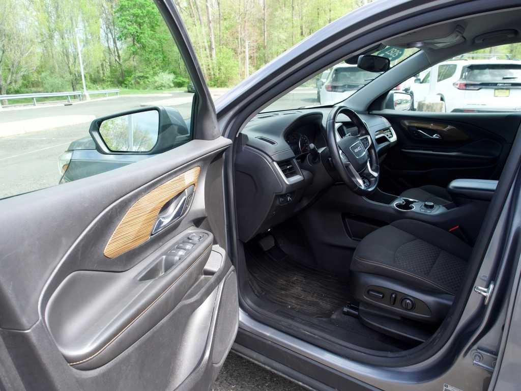 Used 2021 Satin Steel Metallic GMC SLE image 9