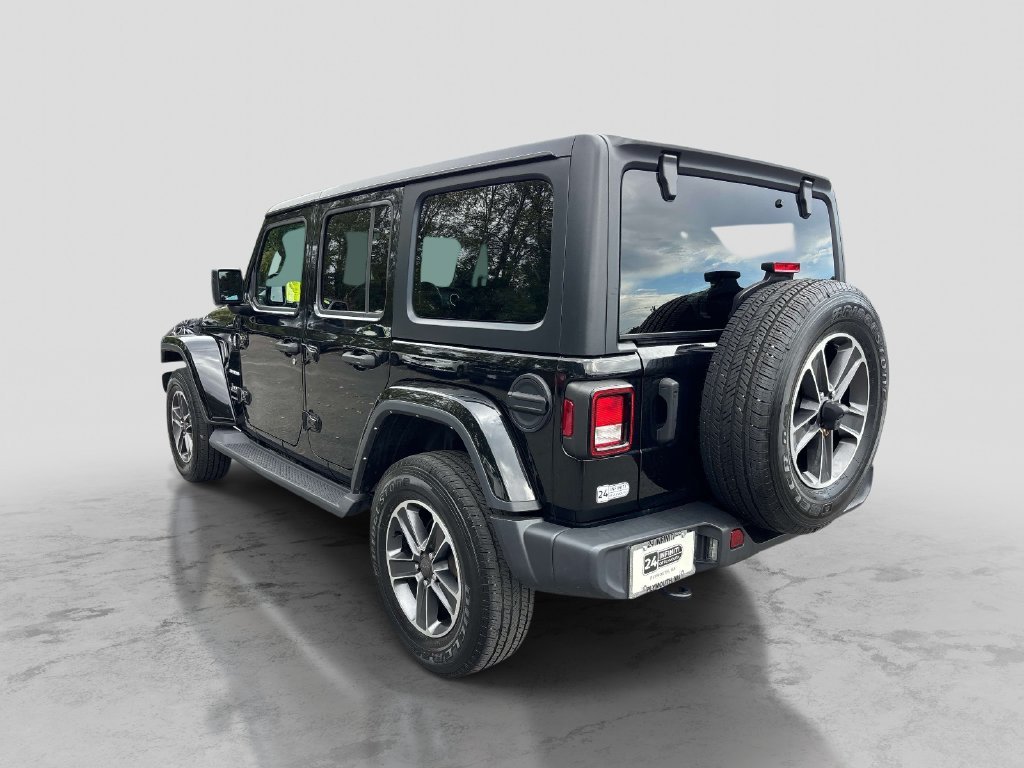 Used 2023 Black Jeep Sahara image 3