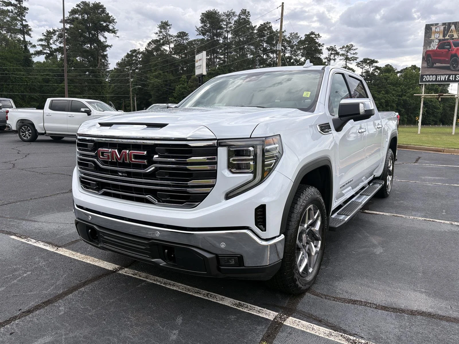 Used 2026 Glacier White Tricoat GMC SLT image 12