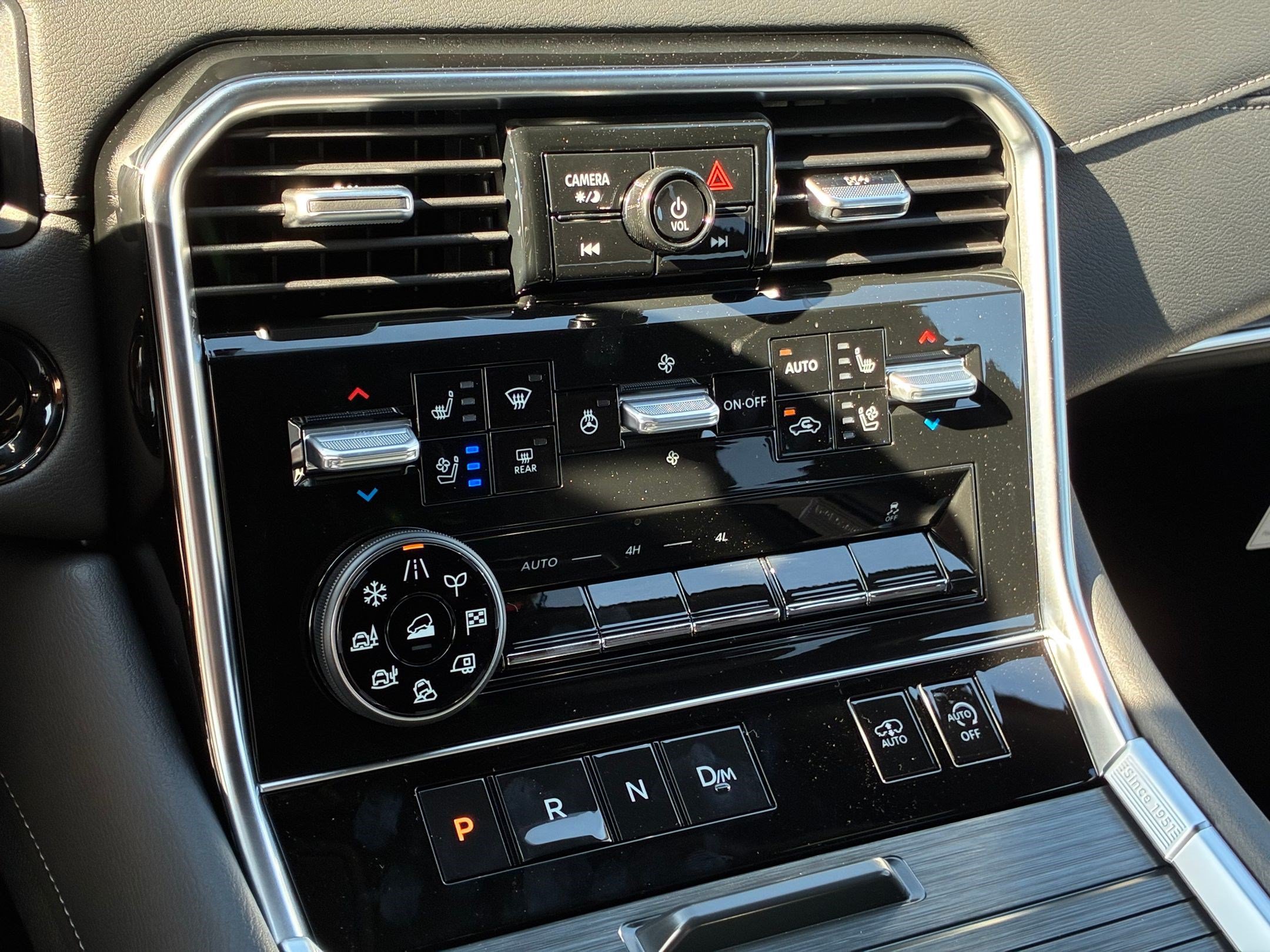 New 2026 Everest White Pearl Tricoat/Super Black Nissan Platinum Reserve image 27