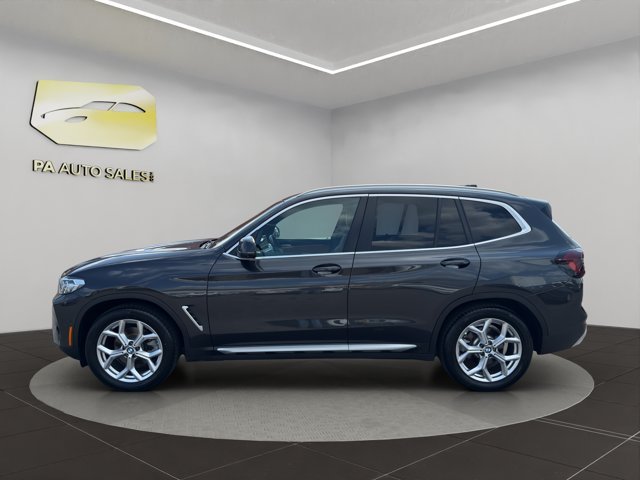 Used 2023 Dark Graphite Metallic BMW xDrive30i image 4