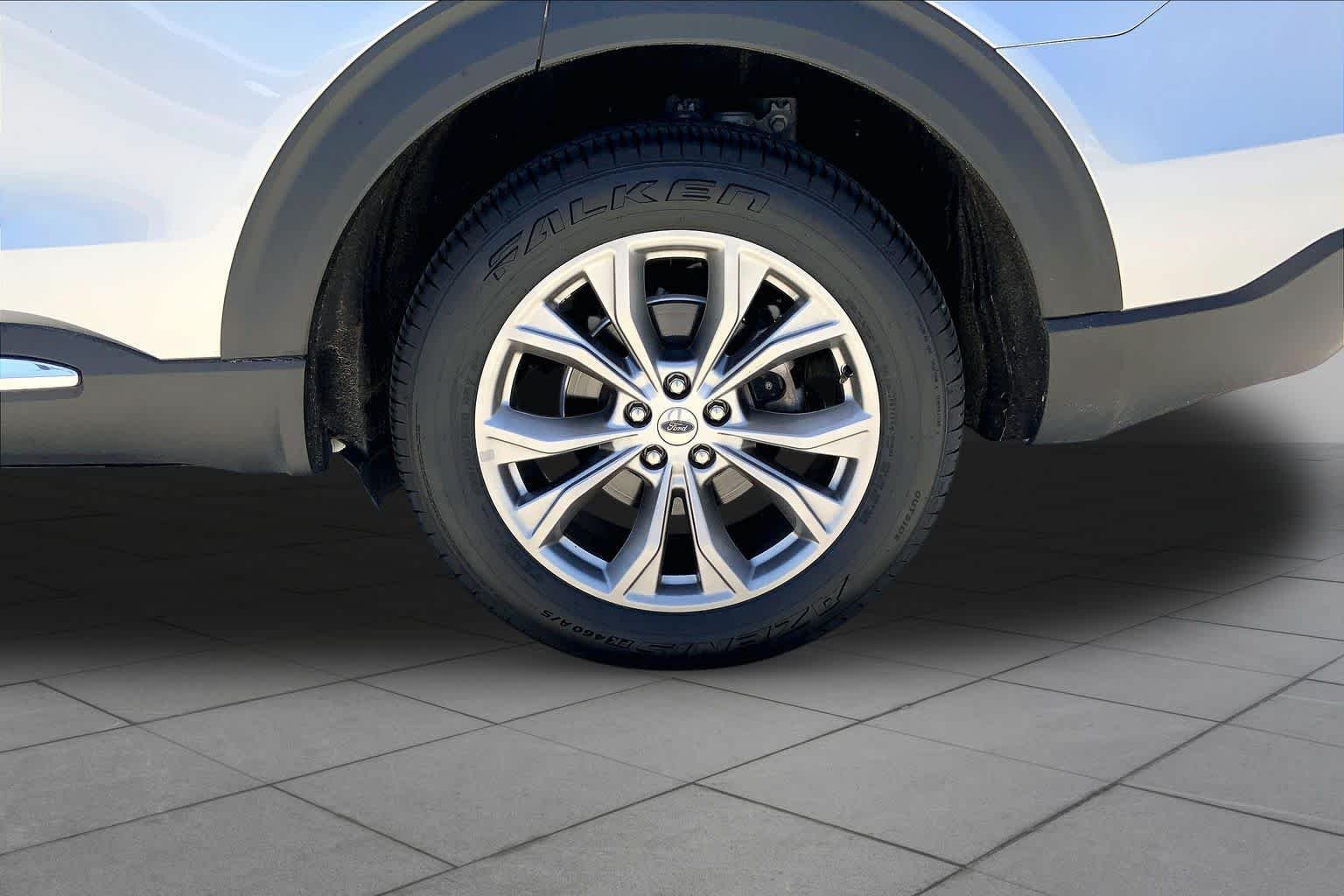 2023 Ford Explorer Limited - Photo 11