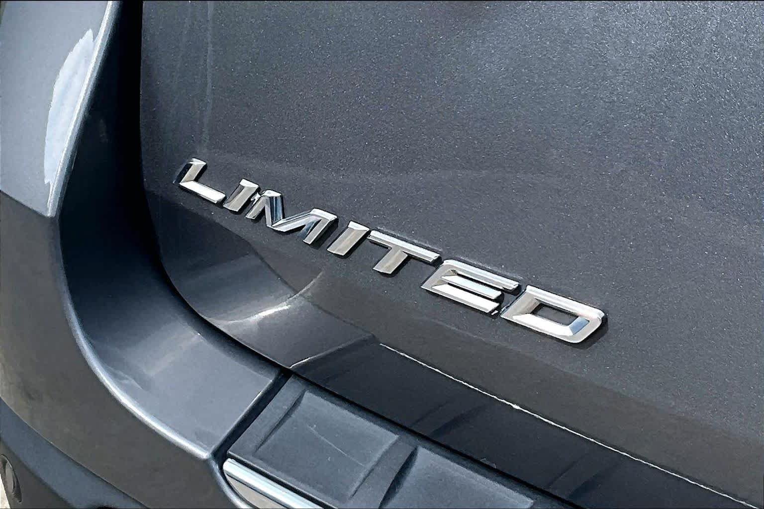 Used 2021 Carbonized Gray Metallic Ford Limited image 10