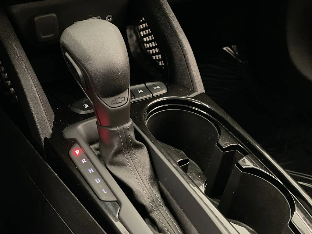 Used 2023 Summit White Chevrolet LT image 16
