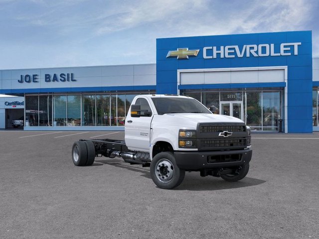2025 Chevrolet Silverado 5500 HD Work Truck