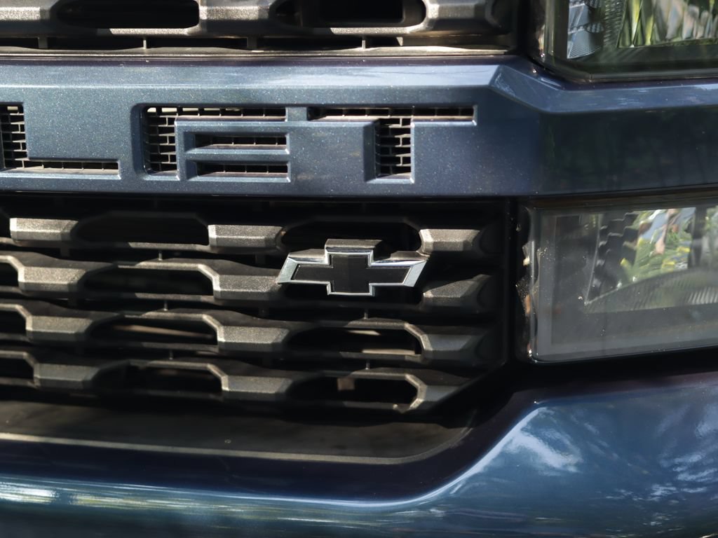 Used 2022 Northsky Blue Metallic Chevrolet Custom image 30