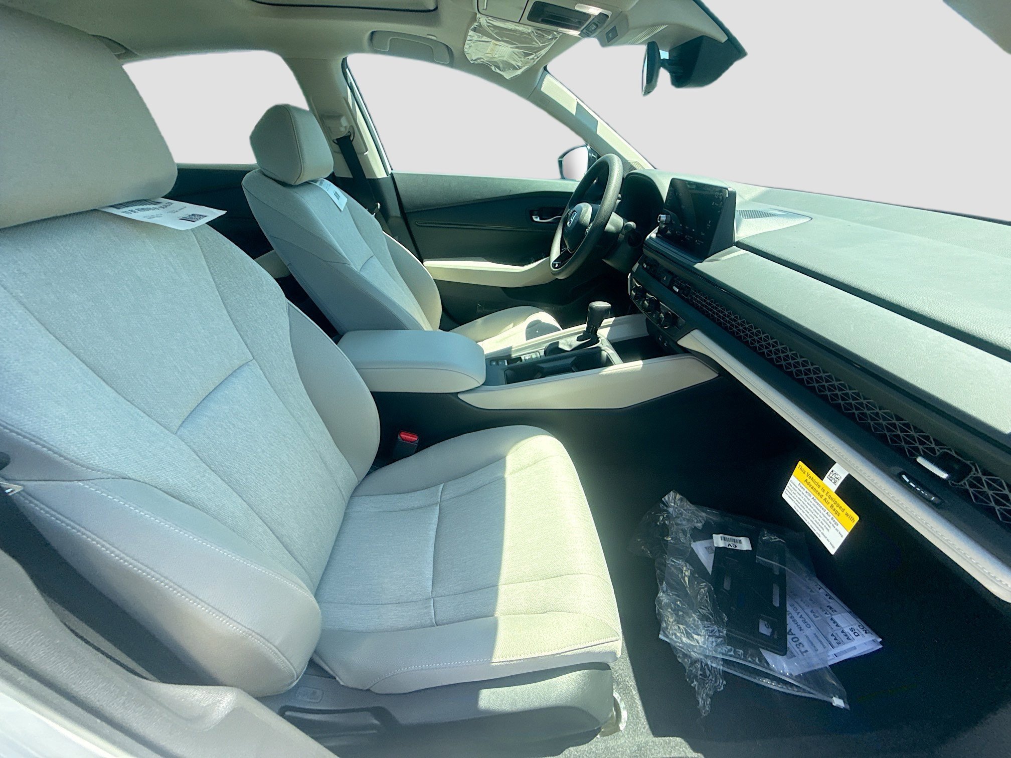 New 2026 Platinum White Pearl Honda SE image 23