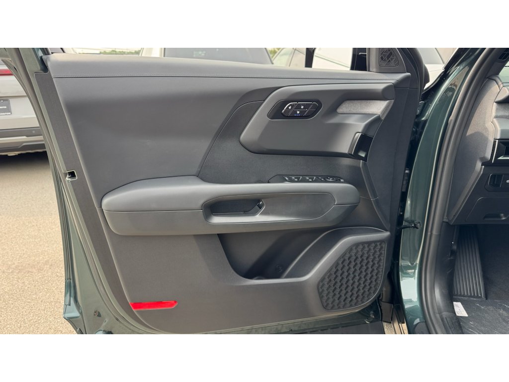 New 2027 Black Jade Green Kia X-Line EX image 23
