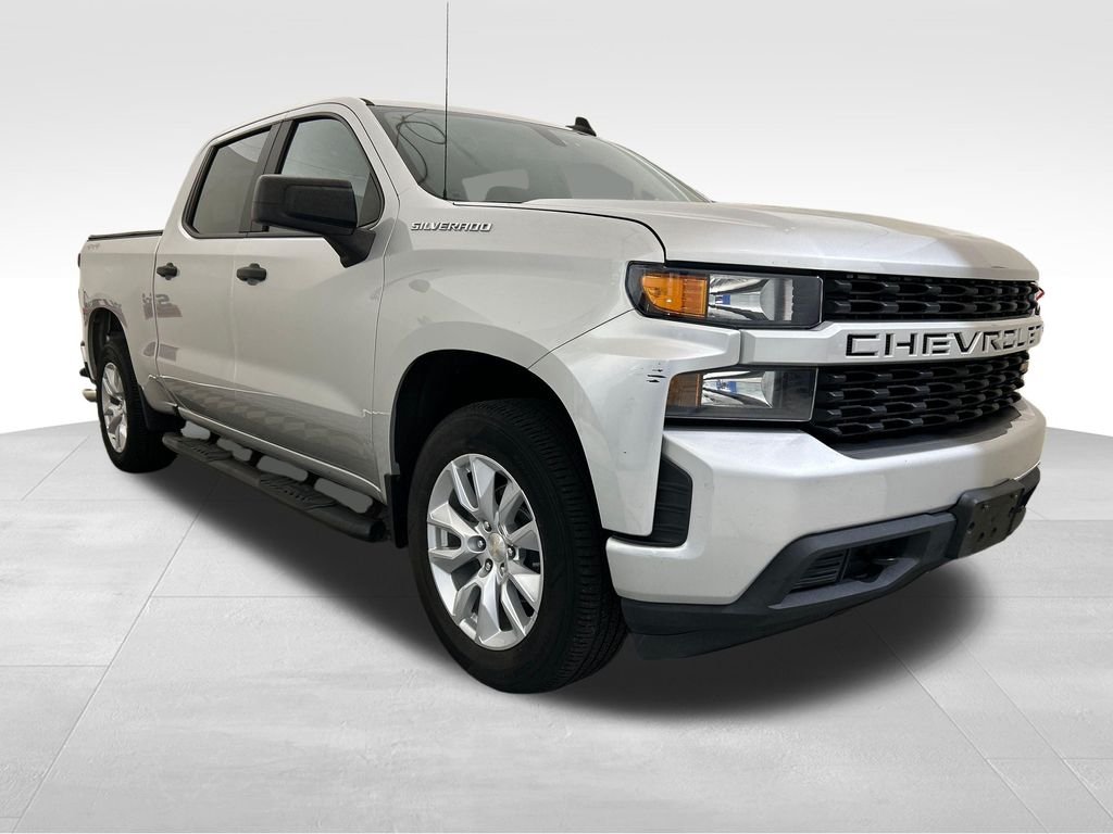 Used 2019 Silver Chevrolet Custom image 9