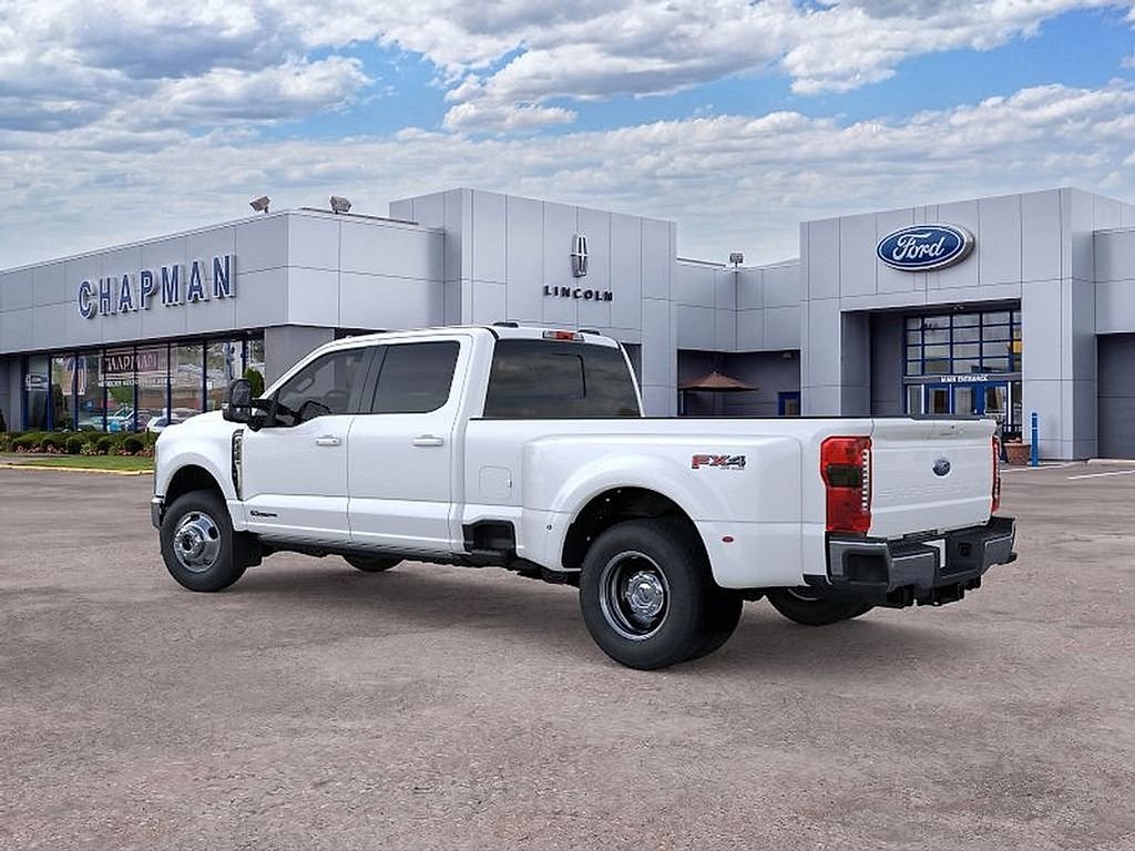 New 2026 Star White Metallic Tri-Coat Ford F-350® Lariat® image 4
