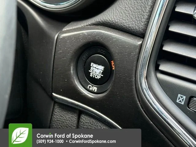 Used 2018 Velvet Red Pearlcoat Jeep Limited image 31