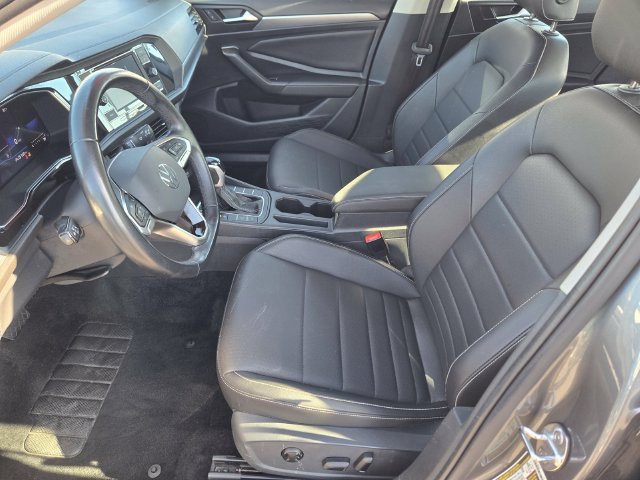 Used 2024 Gray Volkswagen 1.5T SE image 11