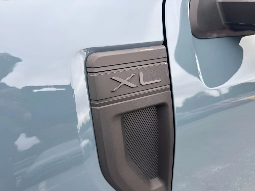 Used 2023 Blue Ford XL image 31